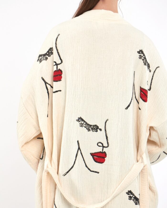 Frau Gesicht Mini Kimono