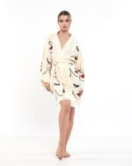 Frau Gesicht Mini Kimono