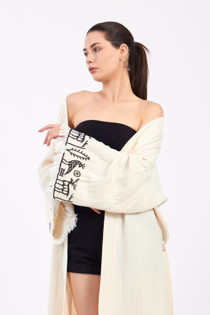 Hethitisch gemusterter Stein bedruckter Baumwoll-Musselin-Kimono Hethitisch gemusterter Stein bedruckter Baumwoll-Musselin-Kimono